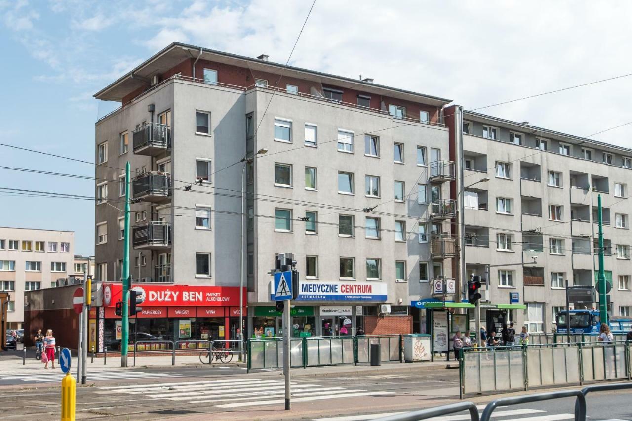 Super-Apartamenty Targi Poznanskie Luaran gambar