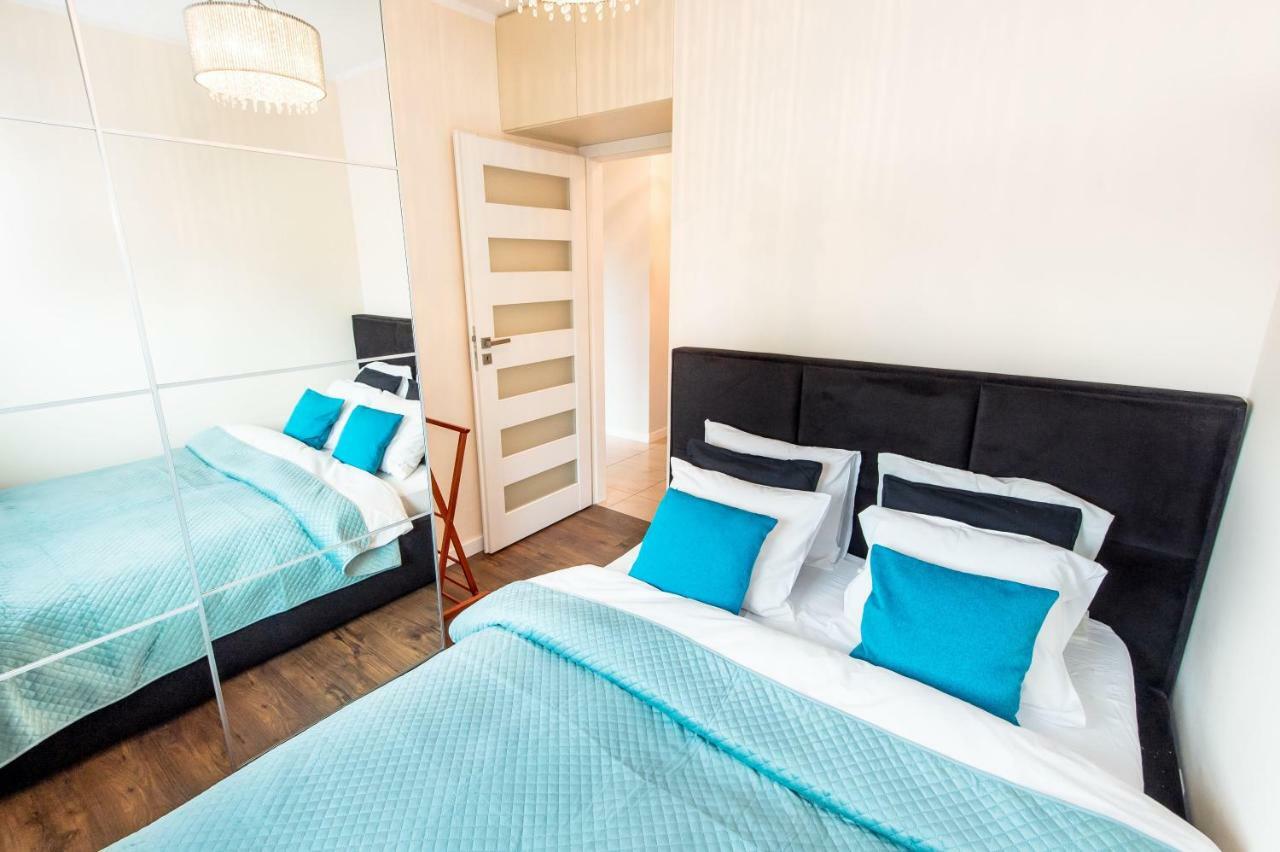 Super-Apartamenty Targi Poznanskie Luaran gambar